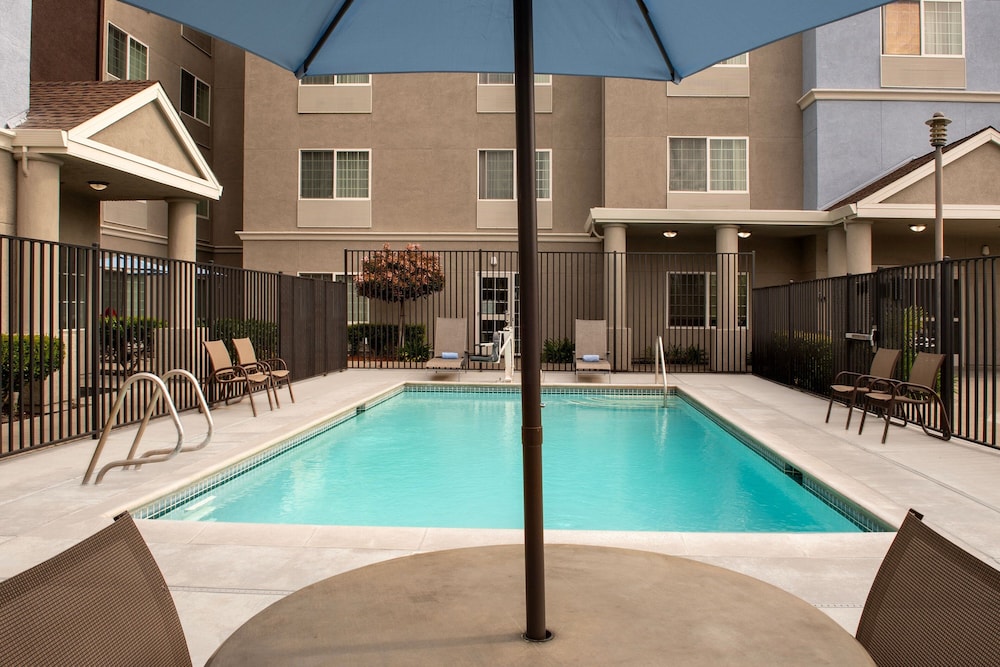 Towneplace Suites Marriott Cal Expo 42/50
