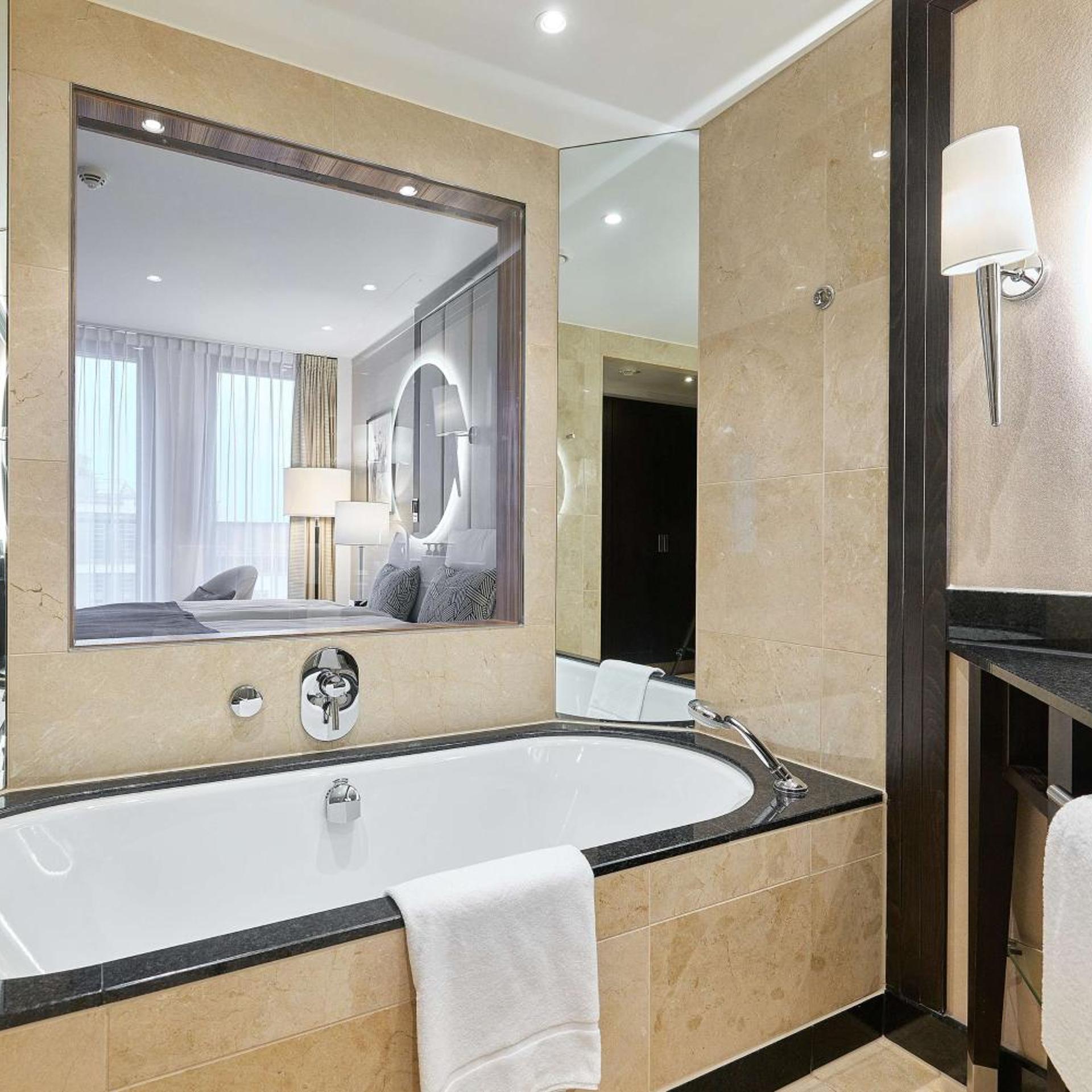غرفة ديلوكس بسرير كينج مع أريكة، Hotel Ko59 Dusseldorf - Member of Hommage Luxury Hotels Collection 5/6