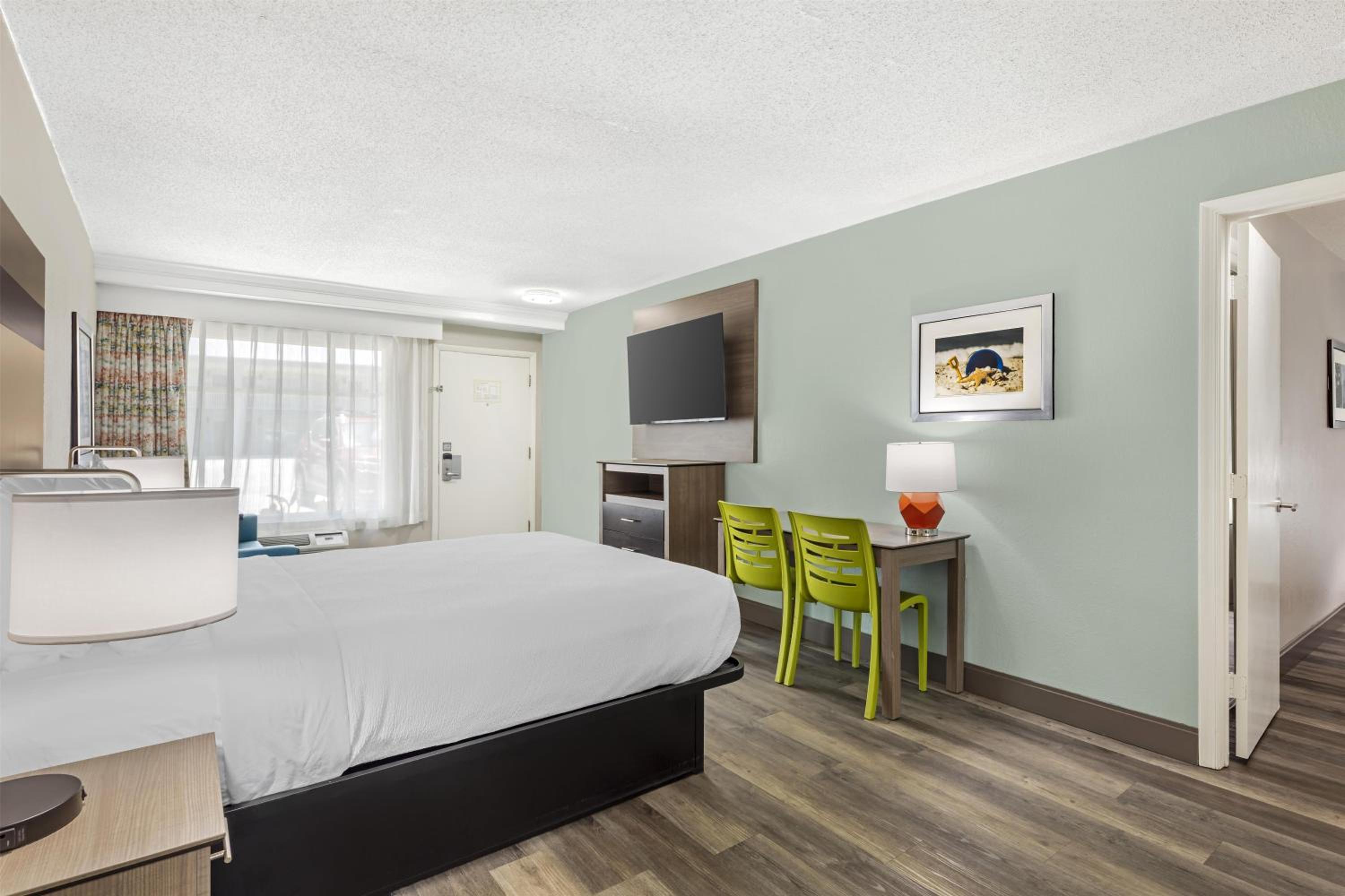 1 Bedroom, Suite, 2 Queen Beds, Sofa, Kitchen