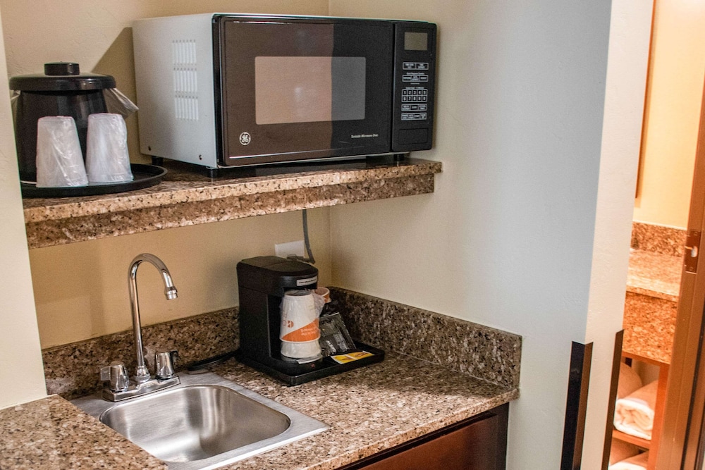 Comfort Suites Ogden Conference Center 31/49
