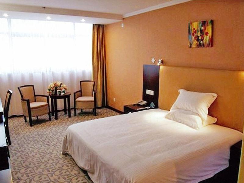 GreenTree Inn LianYunGang Xinpu District East JieFang Road Wanda Square Hotel 31/38