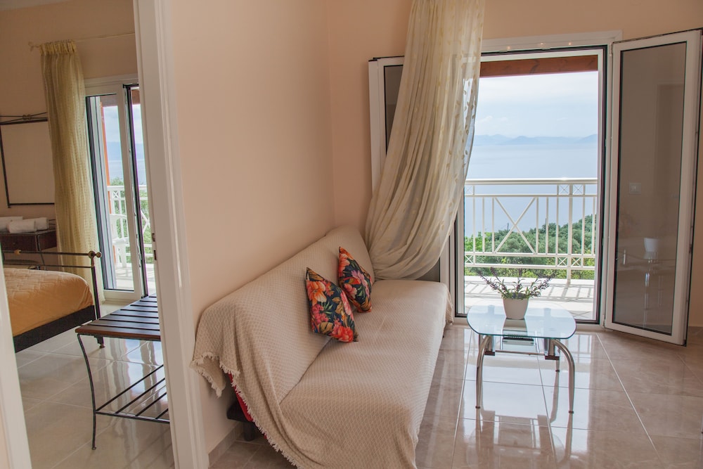 Brentanos Apartments - View Of Paradise 11/50
