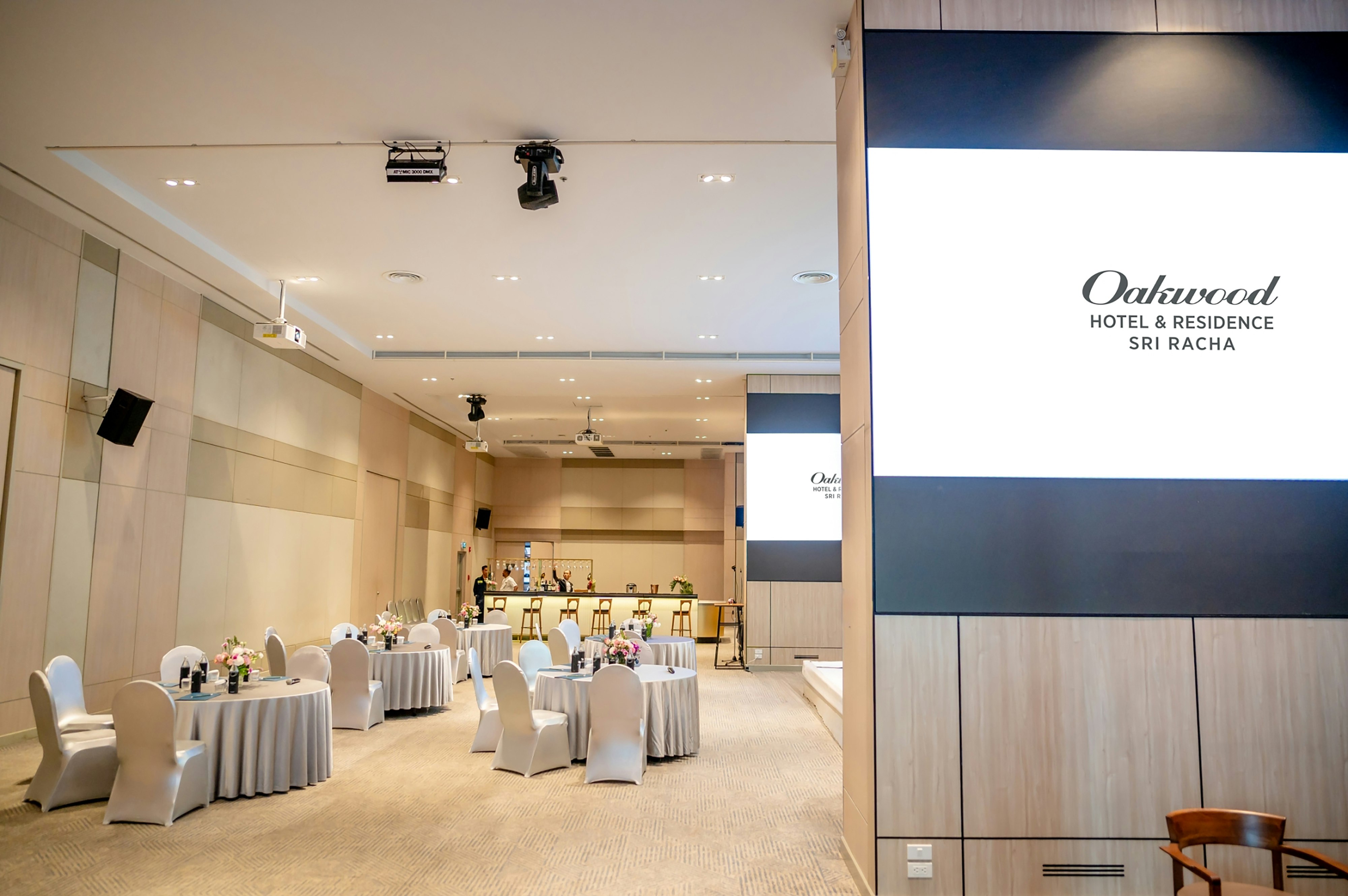 Oakwood Hotel Residence Sri Racha 65/83