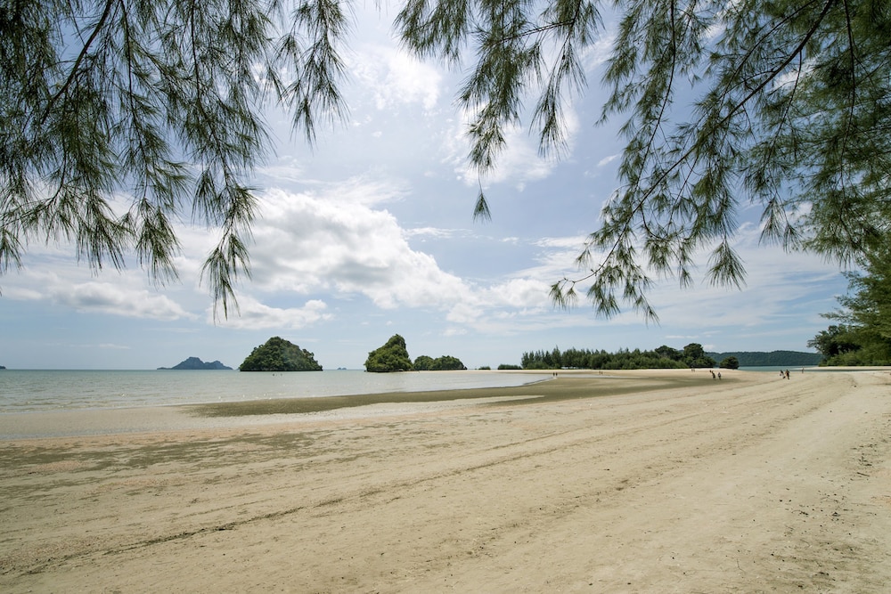 The Lucky Beach Ao Nang 40/50