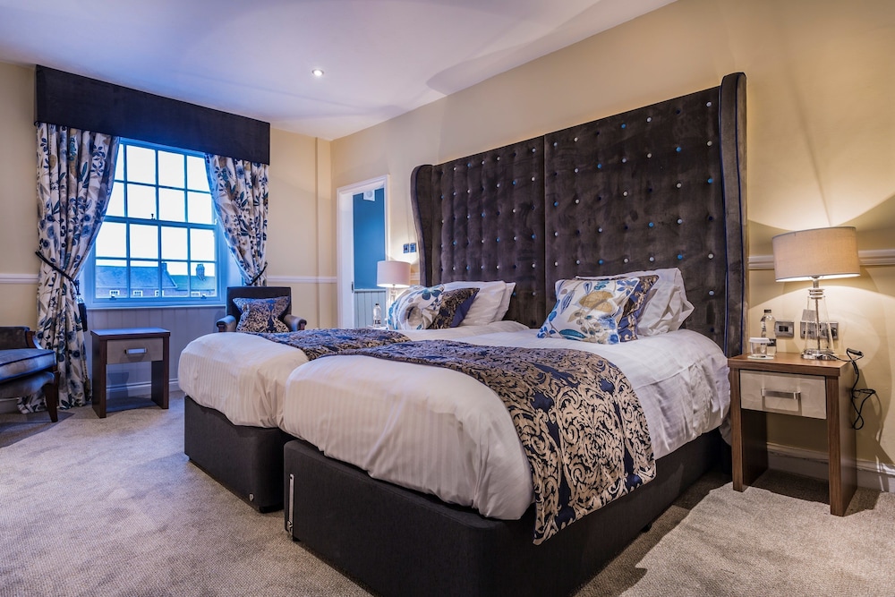 The Golden Fleece Hotel 16/50