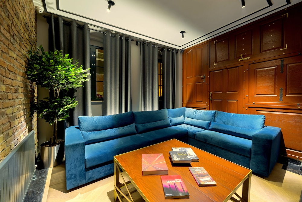 Walton Hotels Galata 23/35