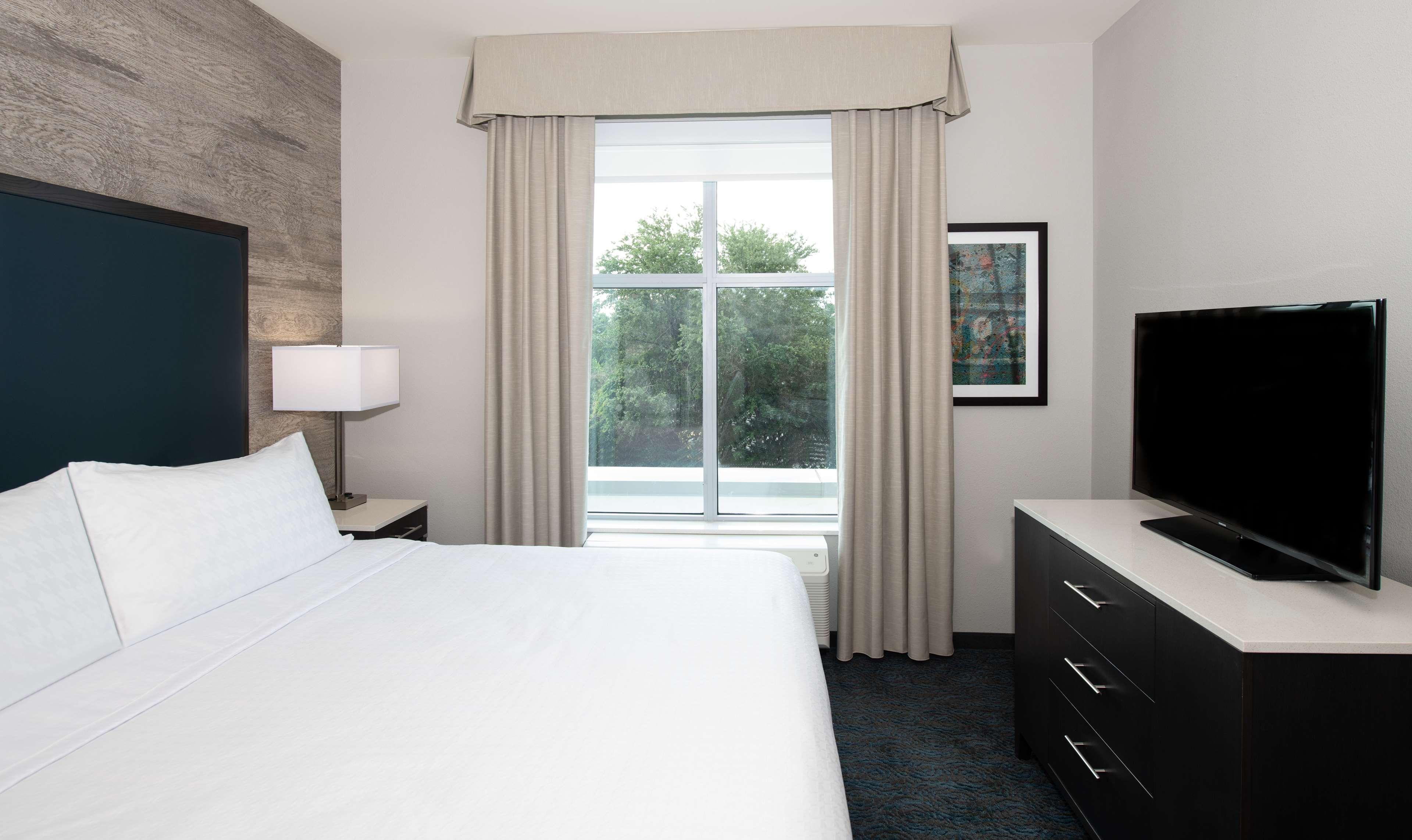 SUITE, 2 QUEEN BEDS, BATHTUB, ACCESSIBLE
