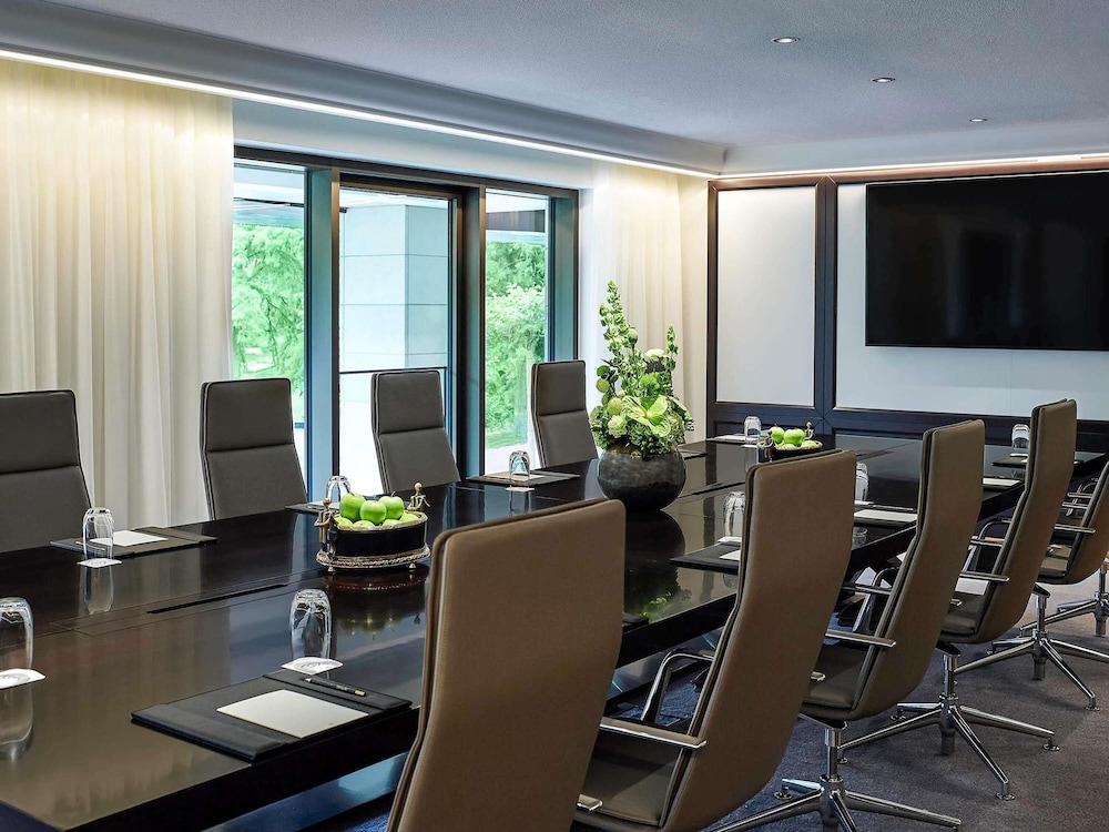 Sofitel Frankfurt Opera 67/75