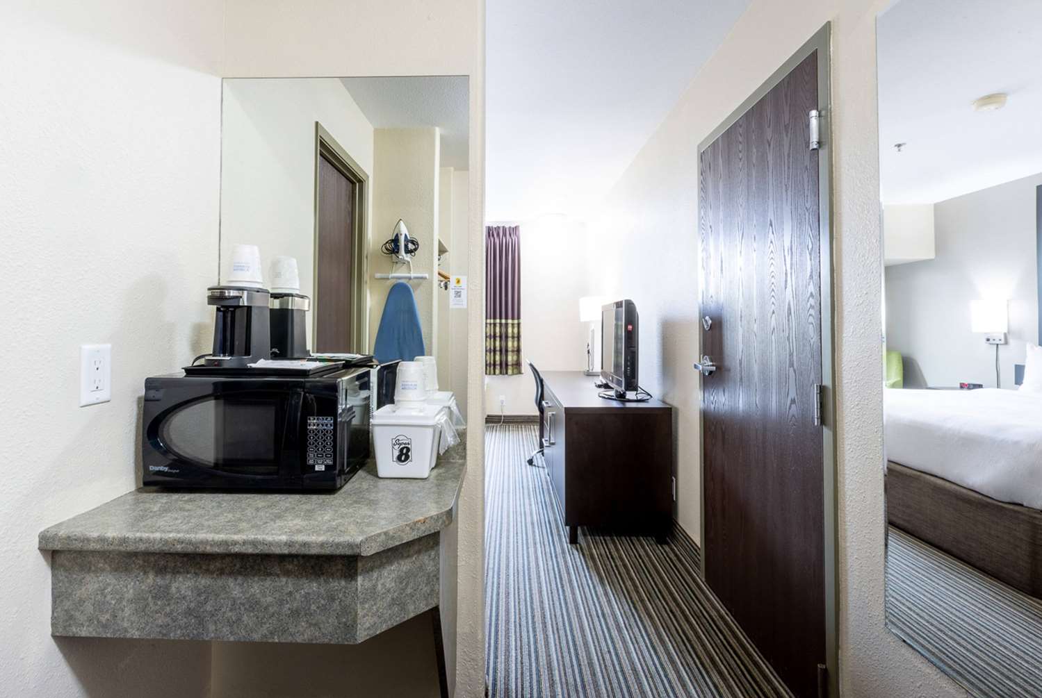 Super 8 By Wyndham Truro Ns 26/26