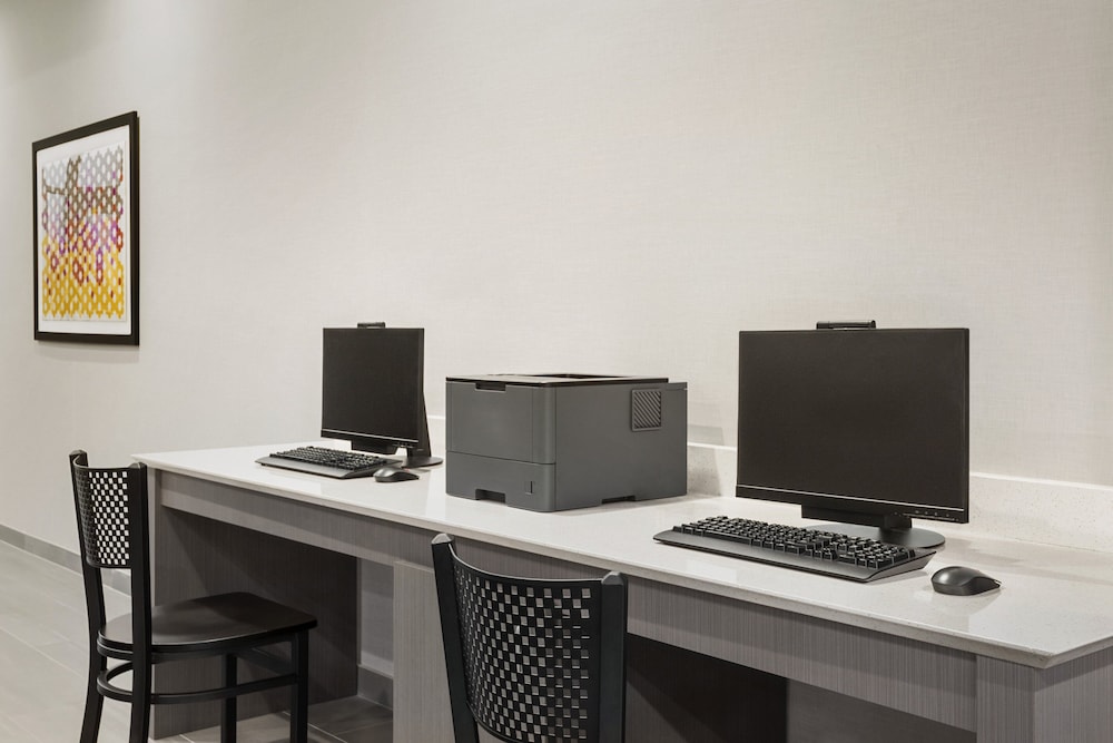 Holiday Inn Dumfries Quantico Center 39/42