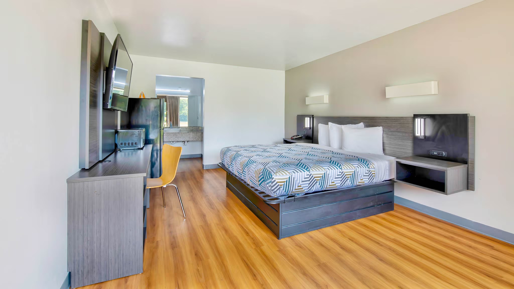 1 King Bed - Mobility Accessible Tub, Nsmk