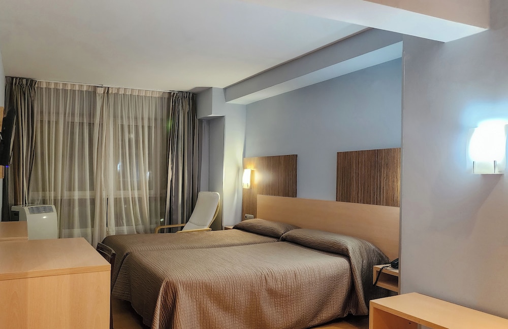 SUPERIOR, TWIN BEDS