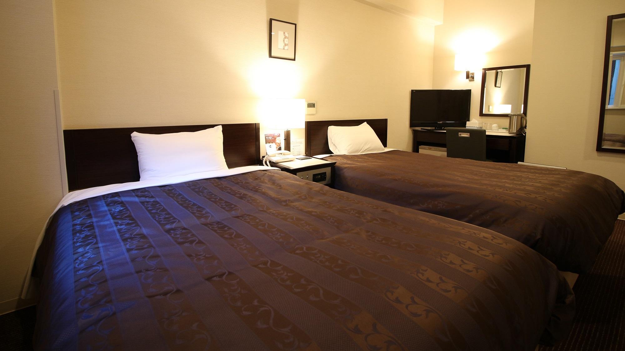 Universal, Standard, Twin Beds
