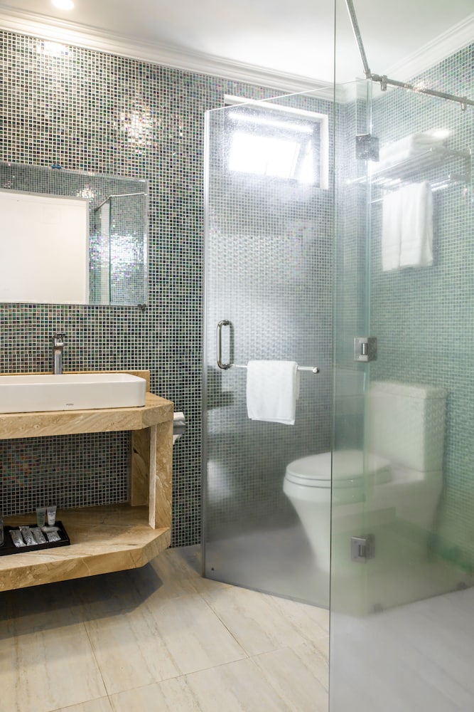 Seven Seas Hotel And Apartment 10/61