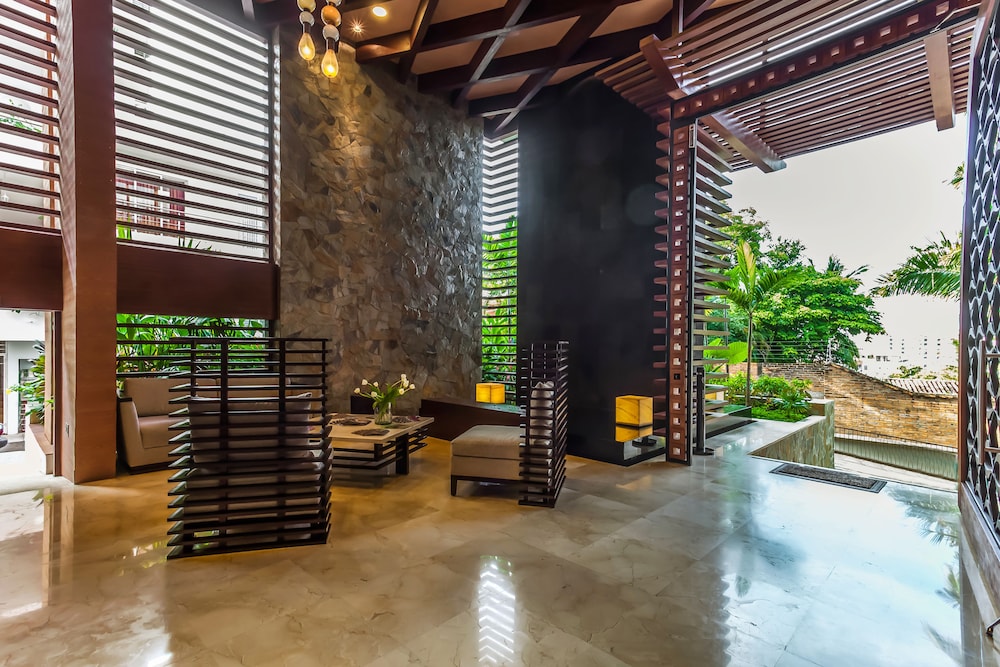 Resorts By Pinnacle 220 69/72