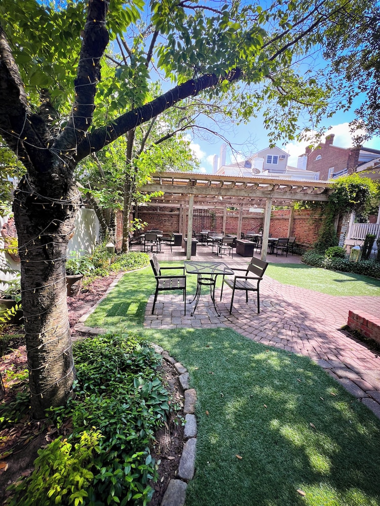 Freemason Inn - Bed &amp; Breakfast 30/36