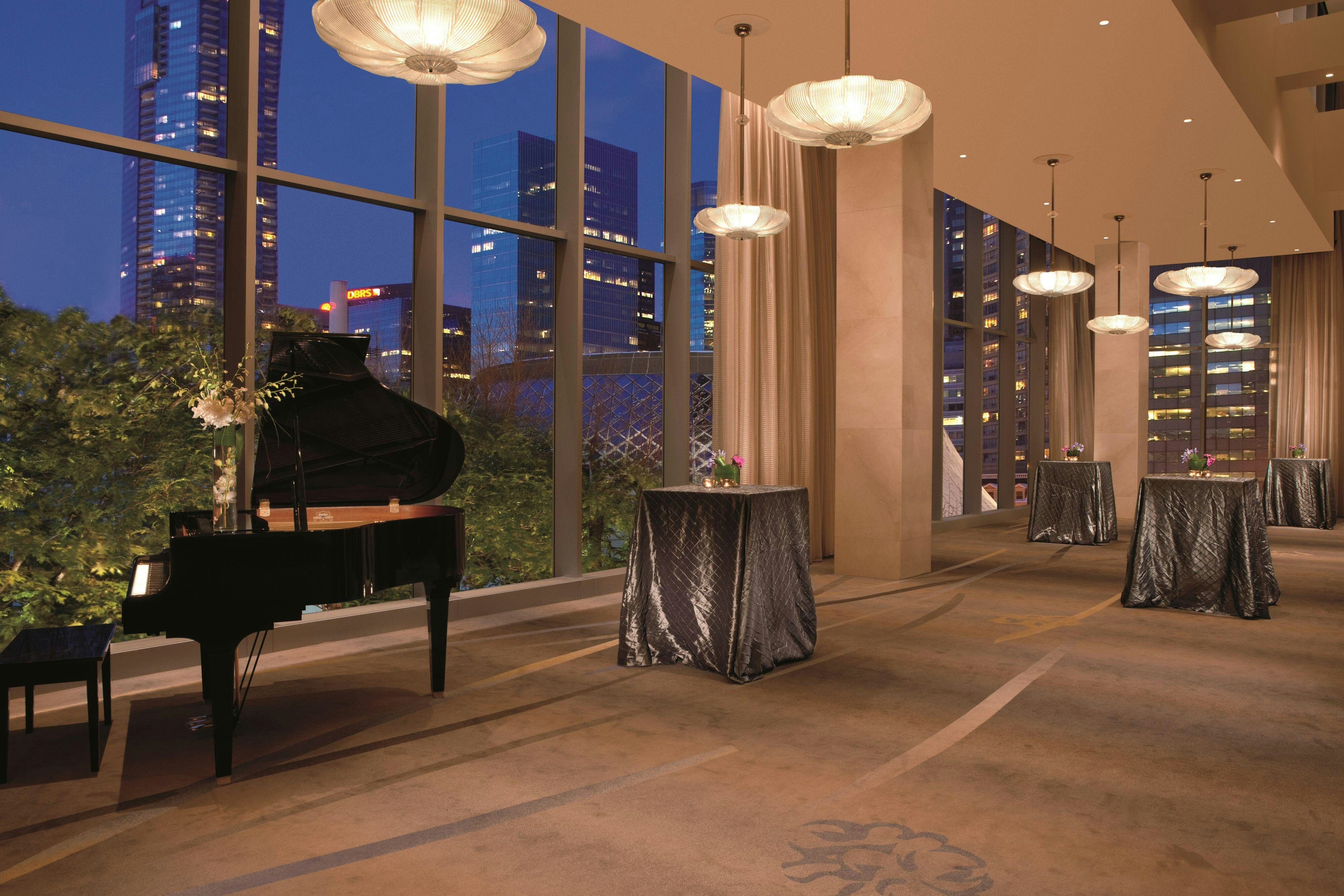 Ritz Carlton Toronto Hotel 16/25