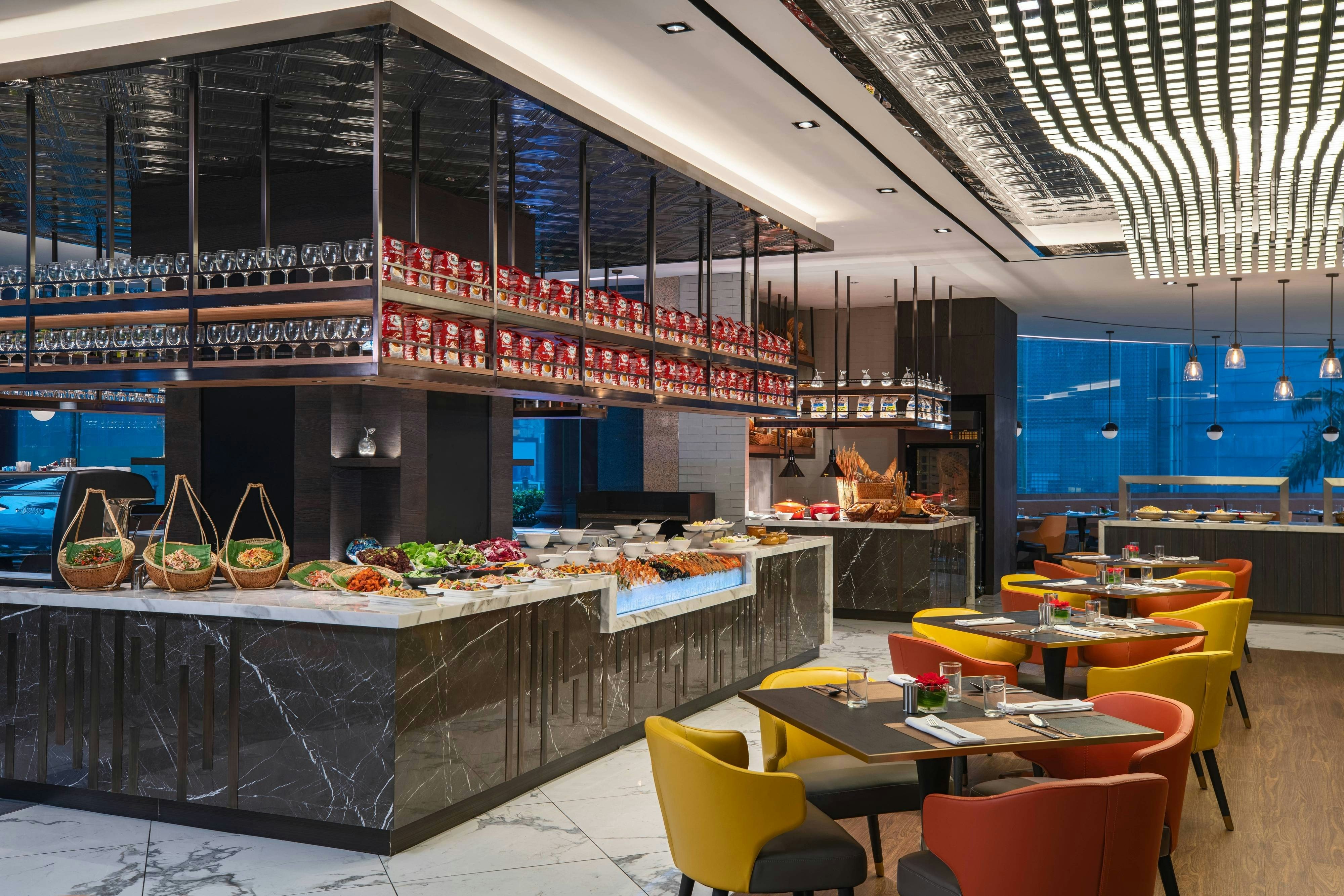 Renaissance Kuala Lumpur Hotel & Convention Centre 27/35
