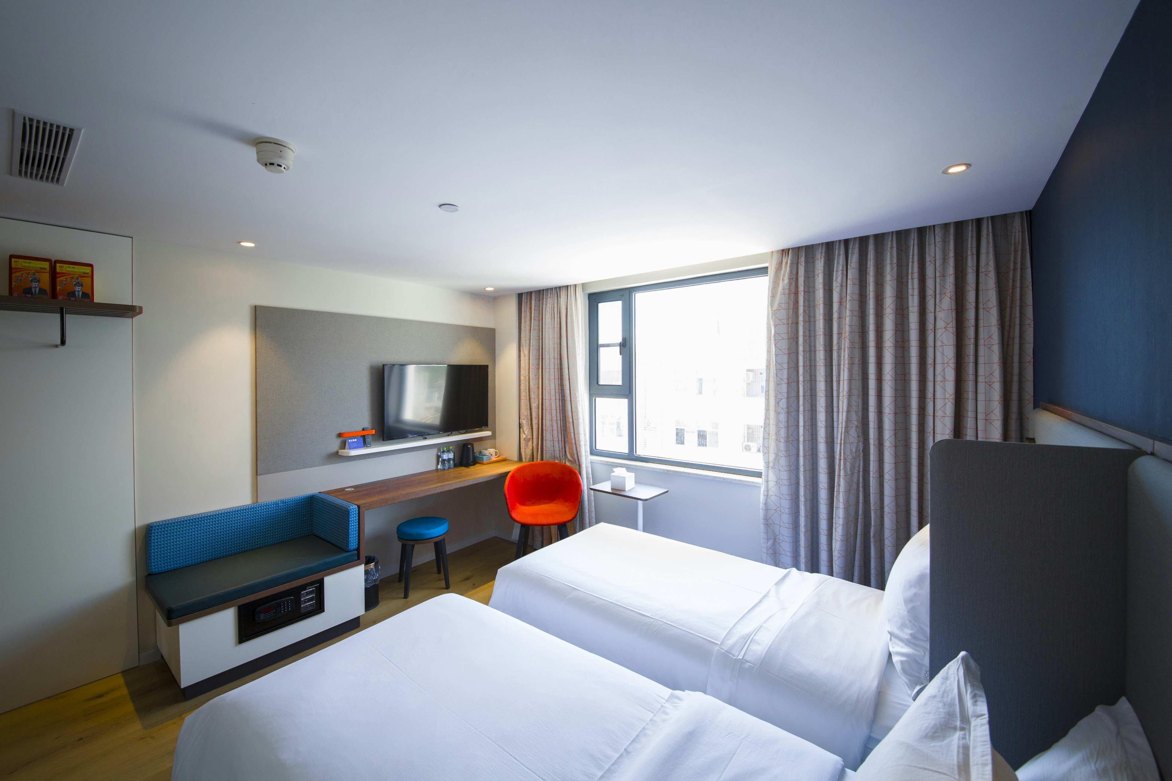 HOLIDAY INN EXPRESS SANYA BAY 11/50