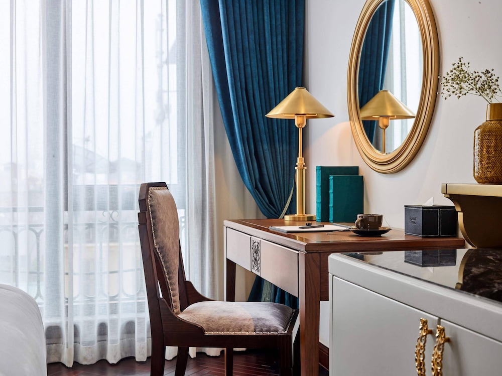 Peridot Grand Luxury Boutique Hotel 7/50