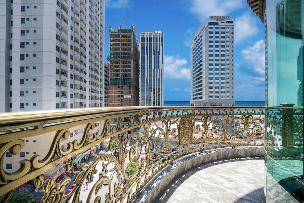 Monalisa Luxury Hotel 1/42