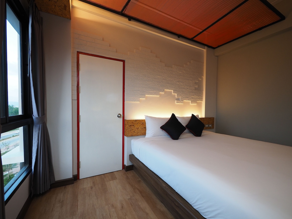 SUPERIOR, DOUBLE BED