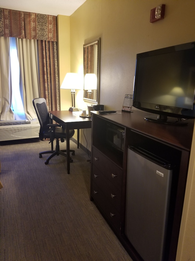 Days Inn By Wyndham Tulsa Central 39/42