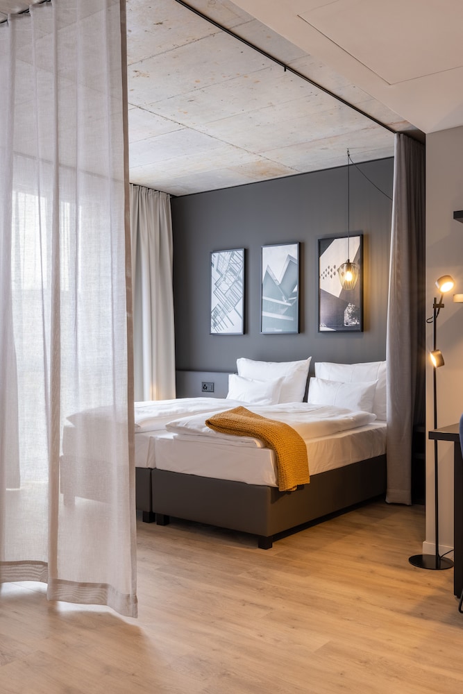Radisson Hotel & Suites Zurich 16/50