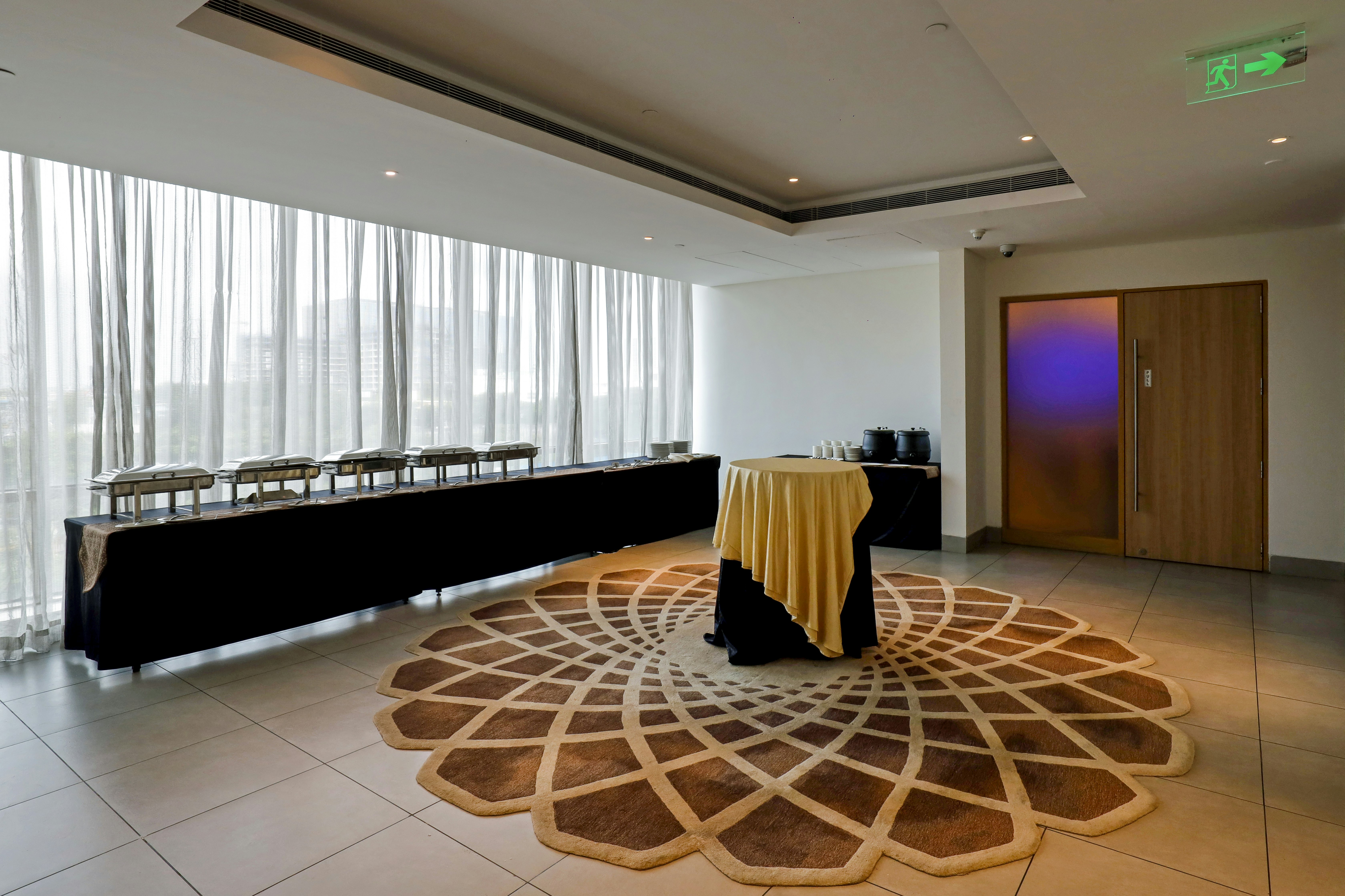 HOLIDAY INN CHENNAI OMR IT EXPRESSWAY 10/76