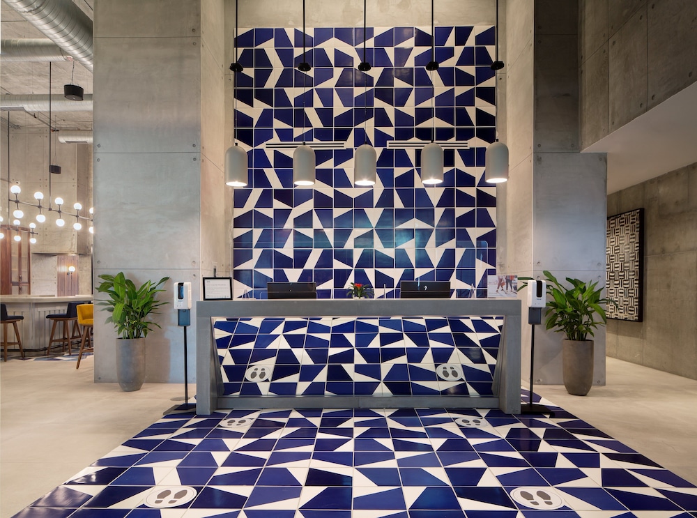 Hotel Indigo Miami Brickell 12/77
