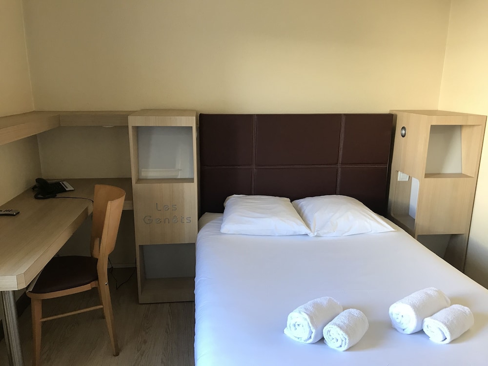Hotel les Genets 6/50