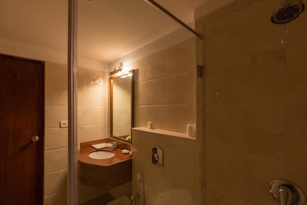 Viva Hotel 30/31