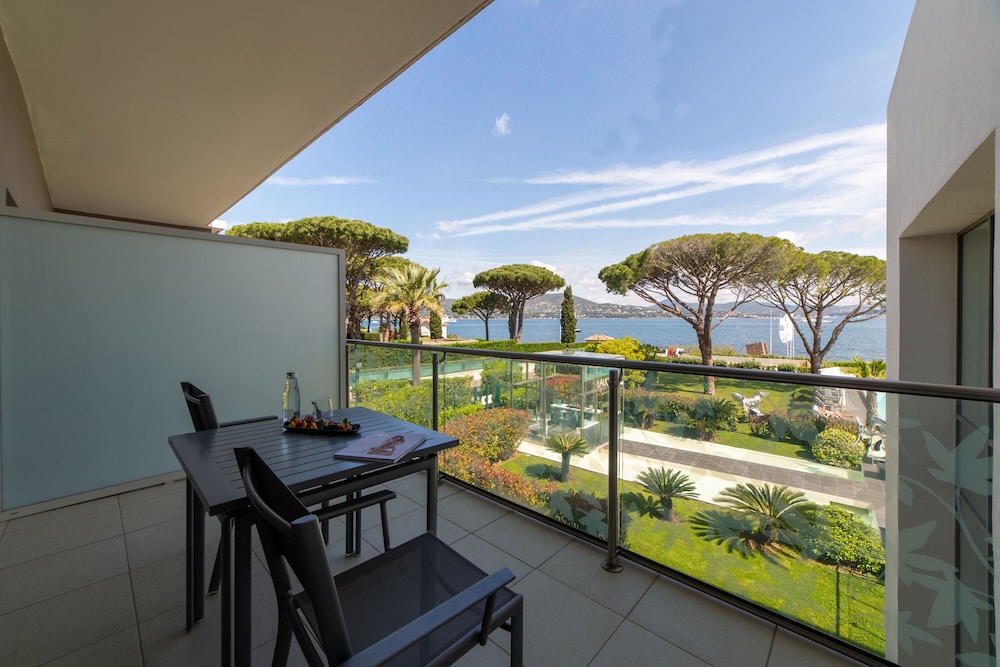 Kube St Tropez Hotel 61/74