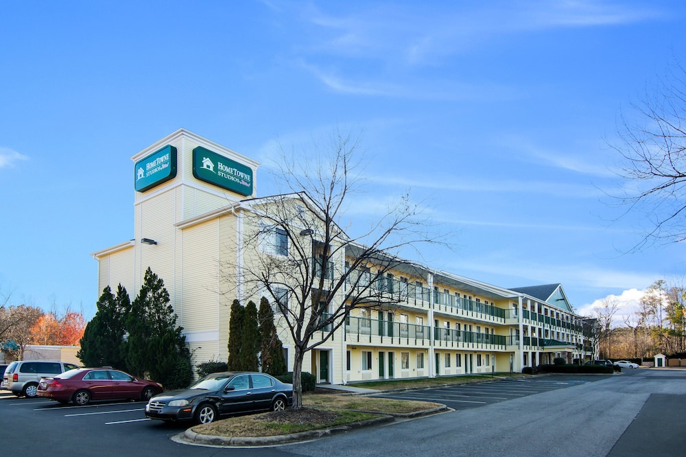Suburban Studios Durham-Raleigh 30/37