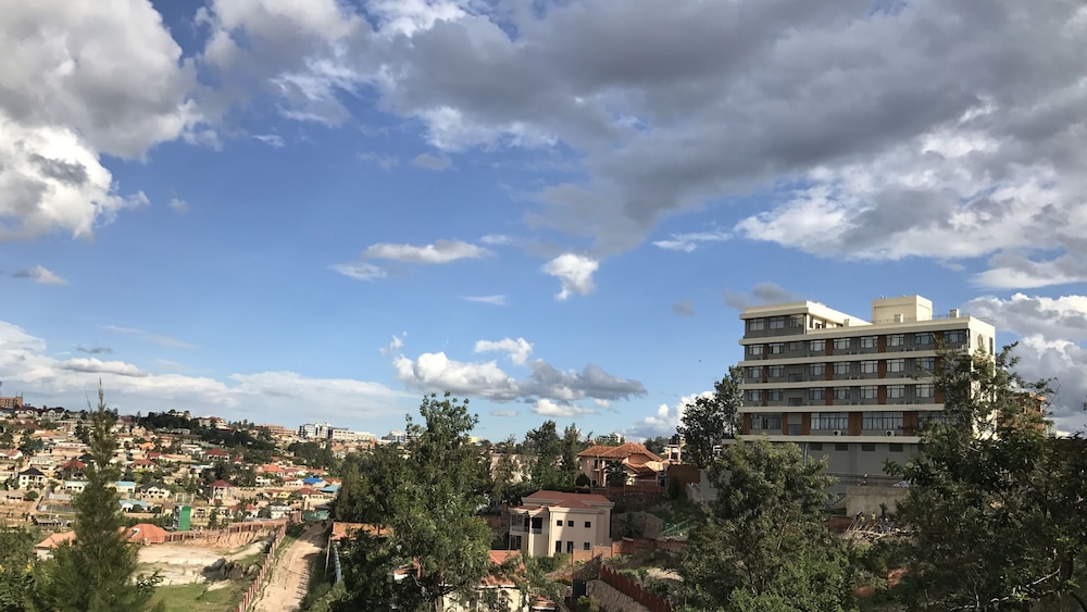 Dmall Hotel 2/50