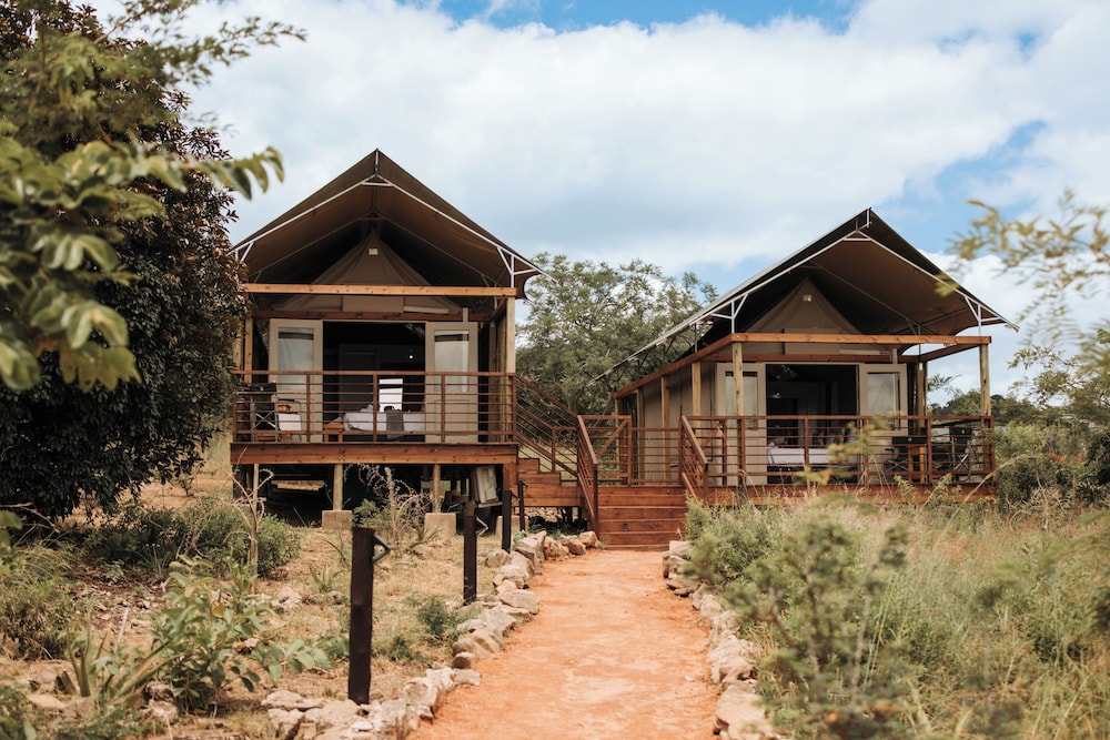 Ndhula Luxury Tented Lodge 3/48