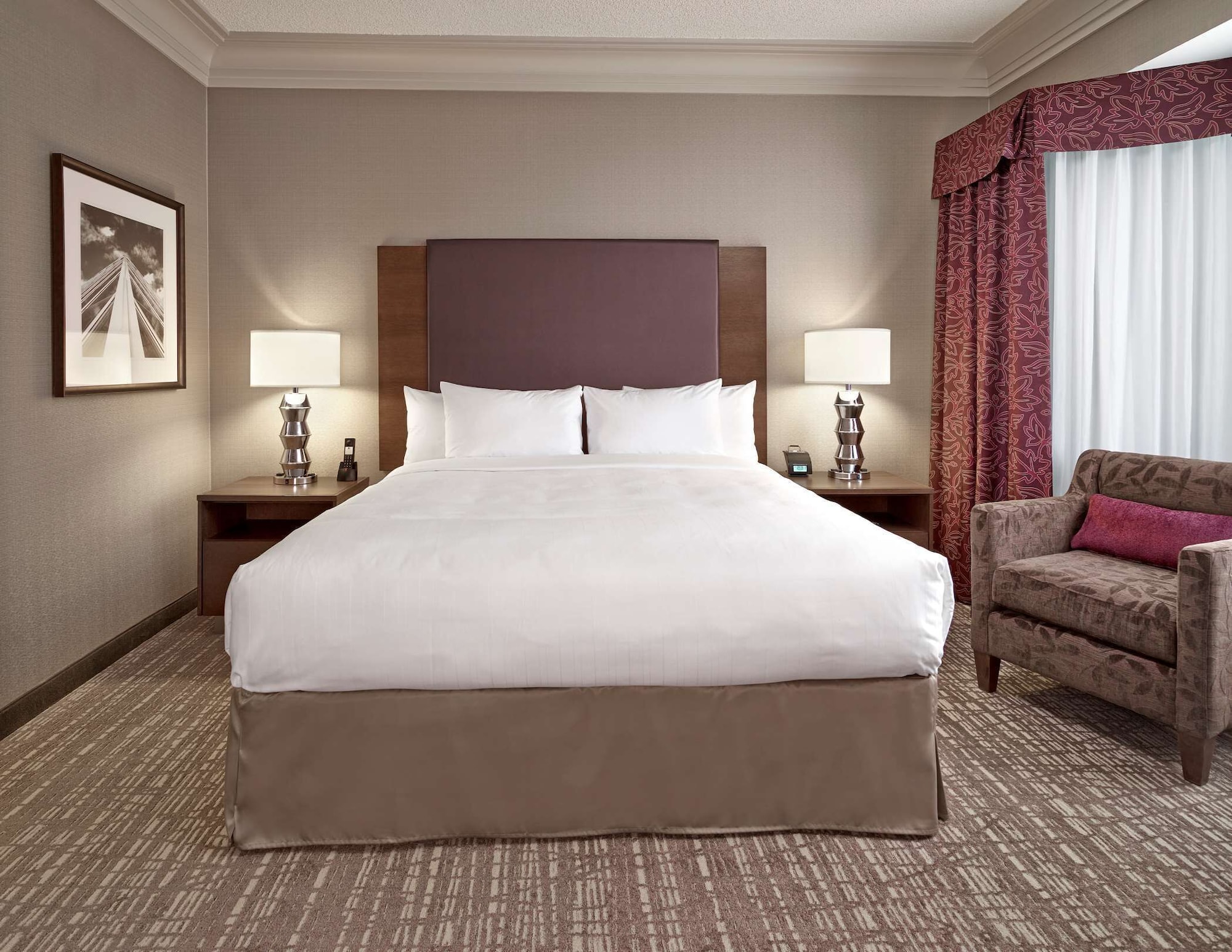 SUITE, KING BED, SOFA