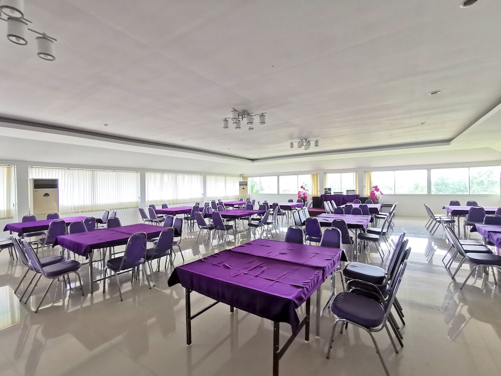 Phet Cha-am Plaza & Resort 36/43