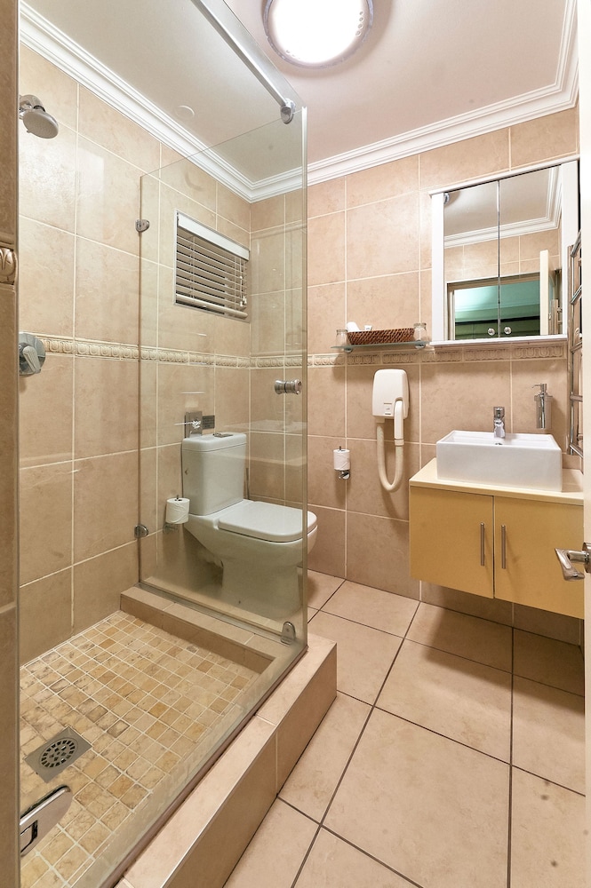 Forest Manor Boutique Guesthouse 39/40