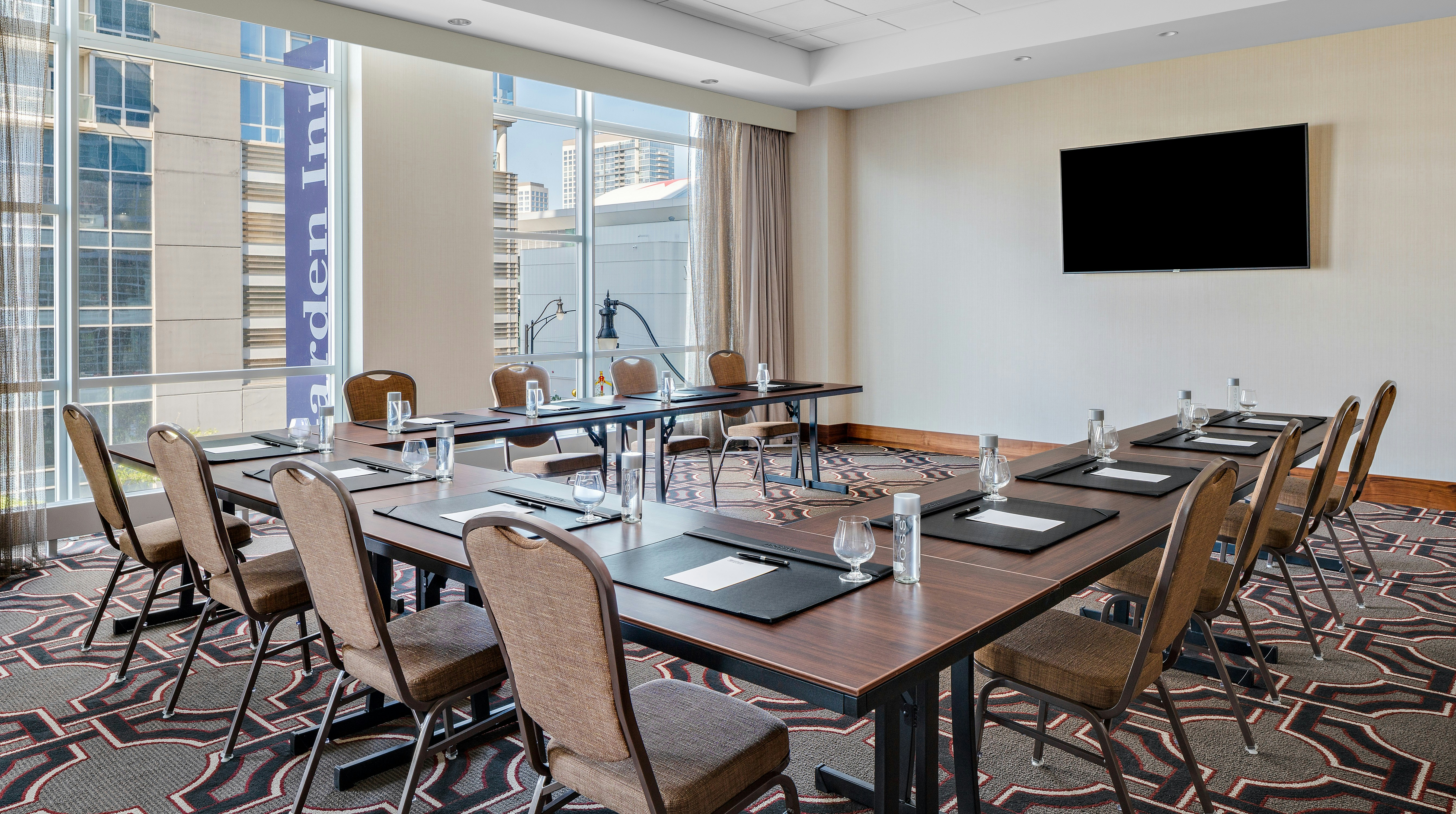 Hilton Garden Inn Chicago Mccormick Place 55/71