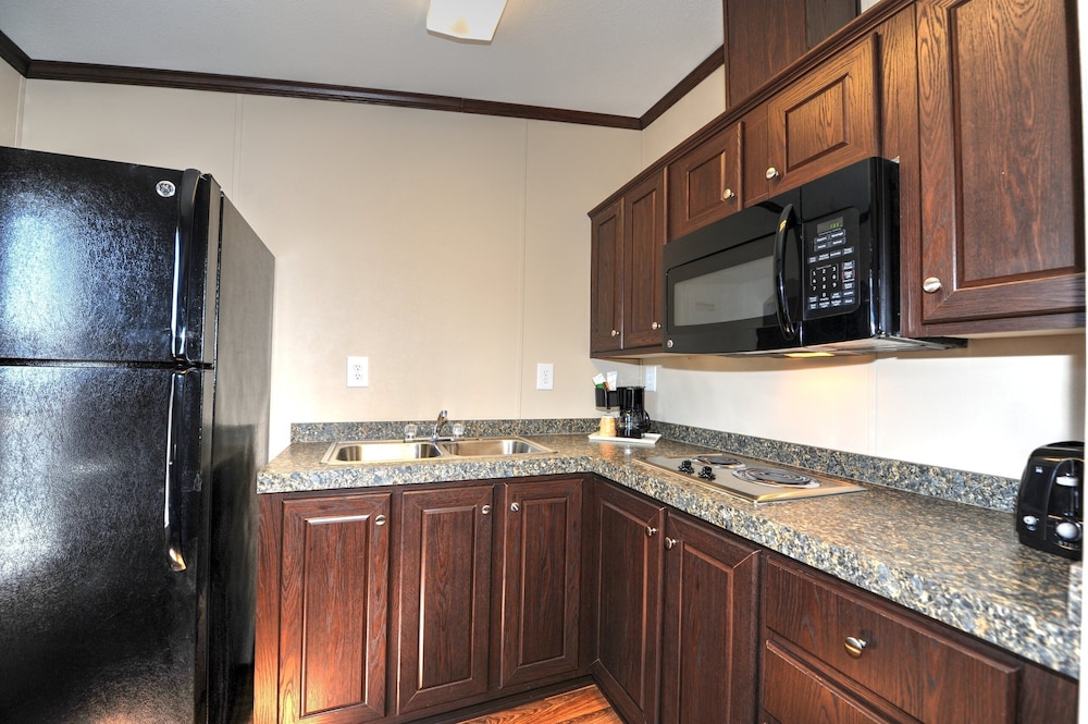 Instalodge Hotel And Suites 6/34
