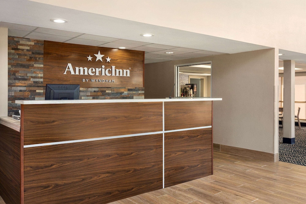 AmericInn by Wyndham Branson and Conference Center 8/62
