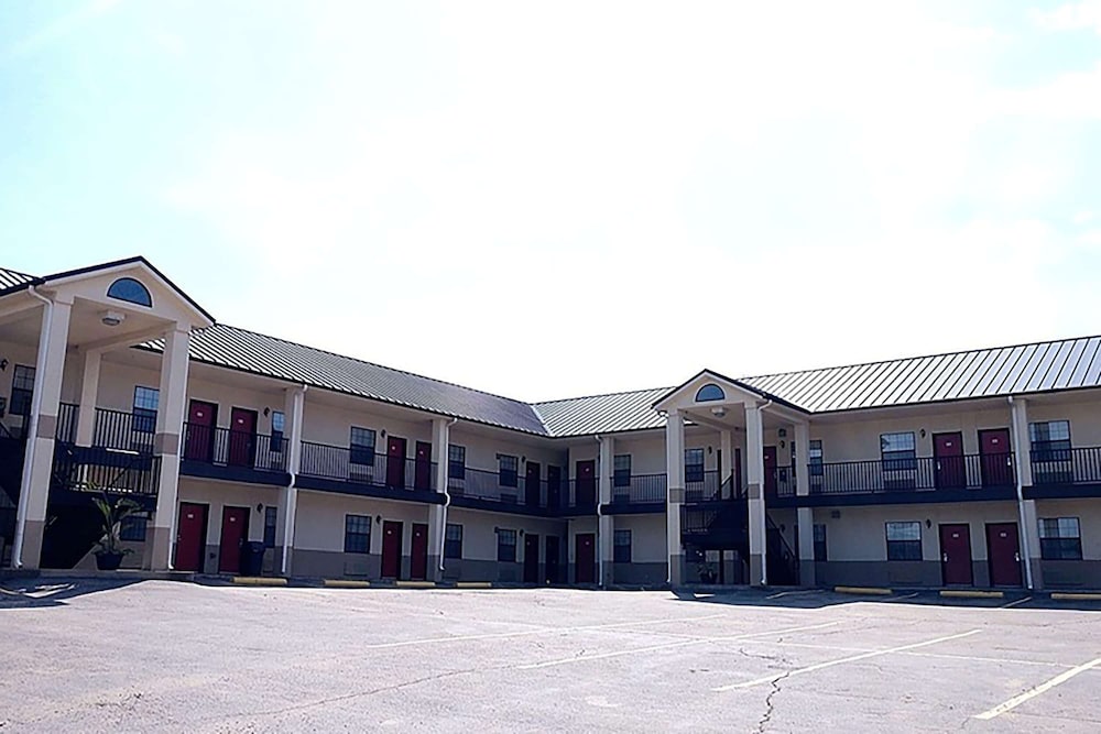 HiWay Inn Express Kiowa Hwy 69 in KIOWA - OK