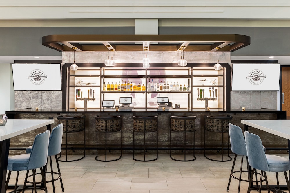 Sheraton Chicago O Hare Airport Hotel 53/73