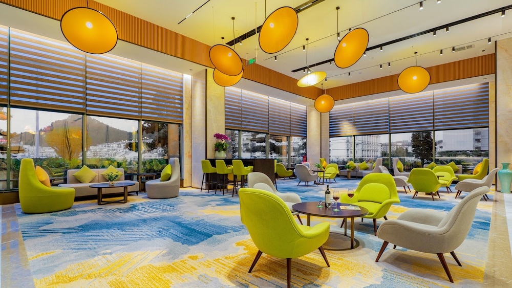 Holiday Inn One Thousand Island Lake 35/43