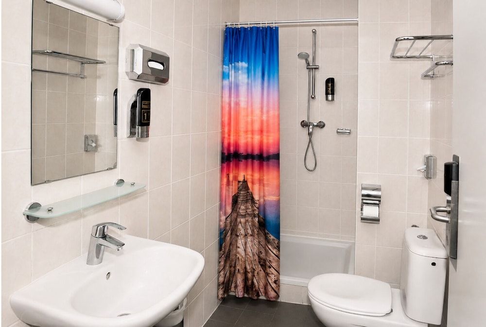 Design, Studio, Suite, 5 Bunk Beds، Amsterdam Teleport Hotel 2/3