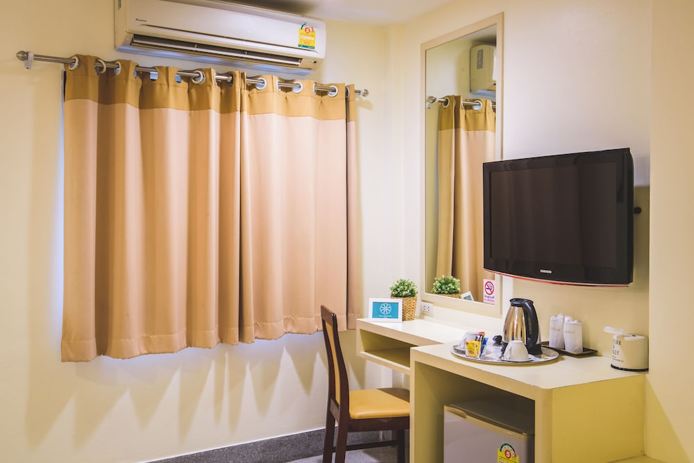 Newsuanmali Hotel 37/41