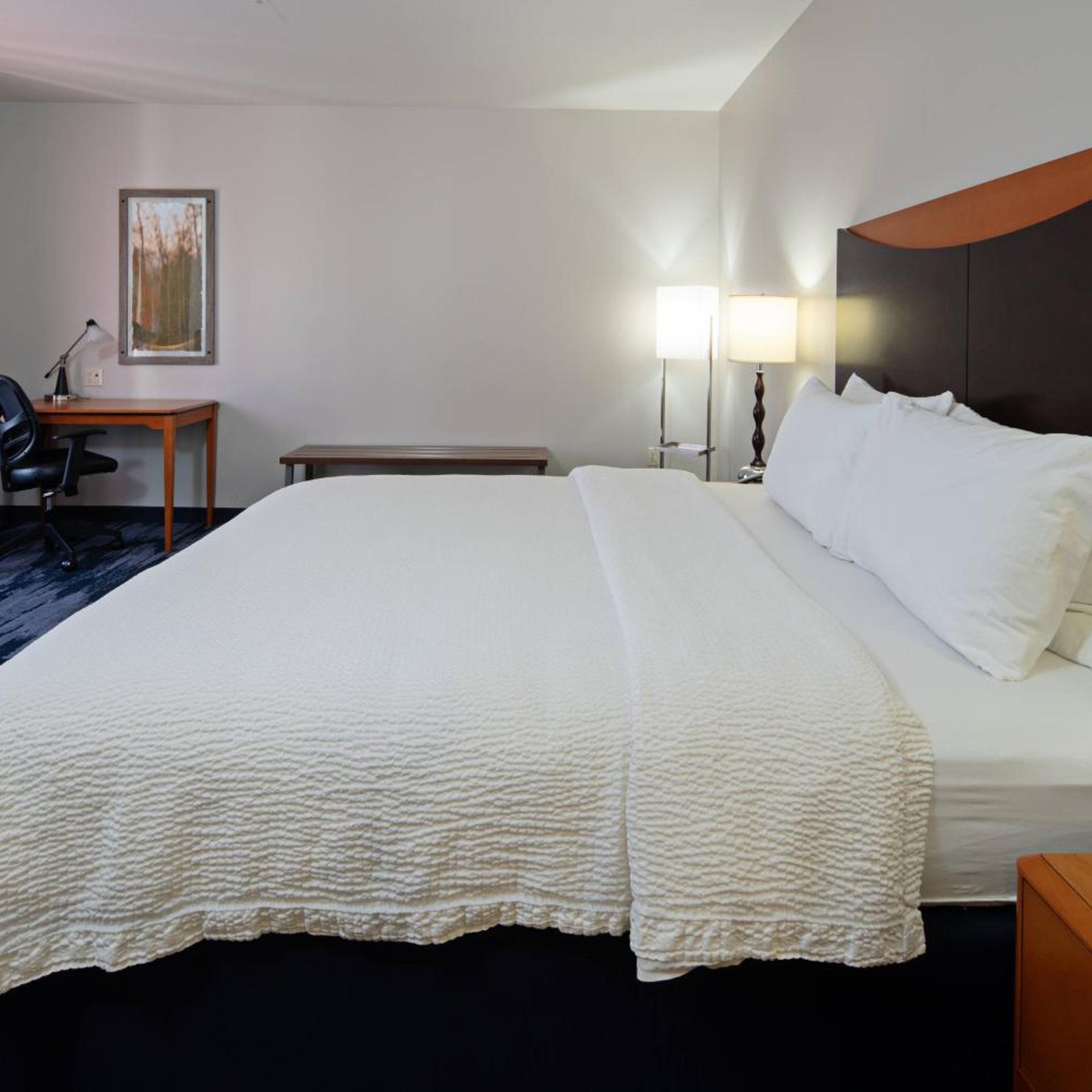 Room at Fairfield Inn & Suites Seattle Bremerton, BREMERTON - WA