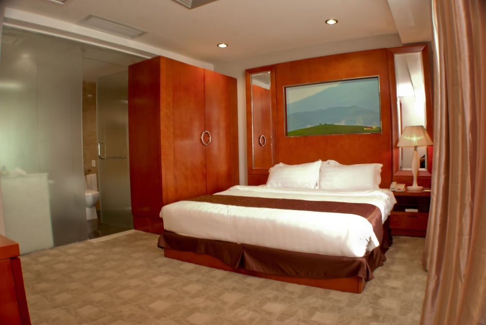 Sunlight Hotel Puerto Princesa 10/60