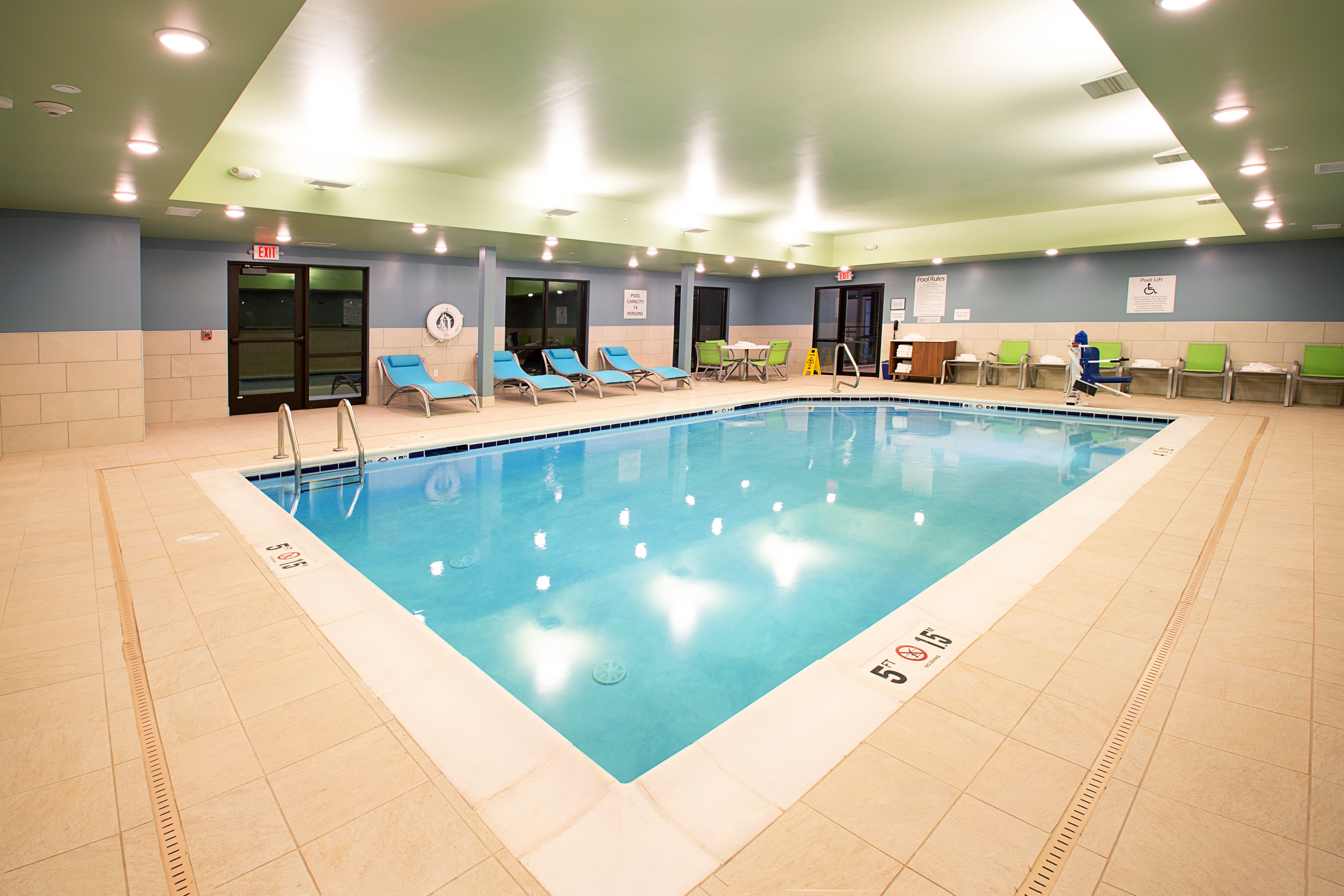 Holiday Inn Express and Suites Wentzville St Louis West 27/52